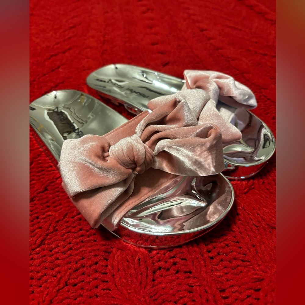Dirty Laundry Pink Bow Slides | Women’s US 8